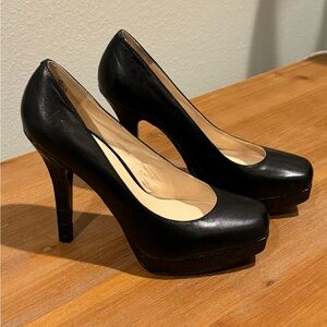 Nine West Womens 7.5 High Heel Black Slight Square Toe Sexy Feminine Shoes